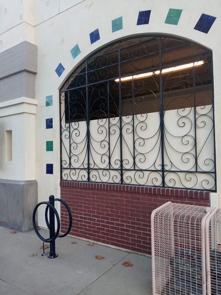 Photo of Front Street Plaza
