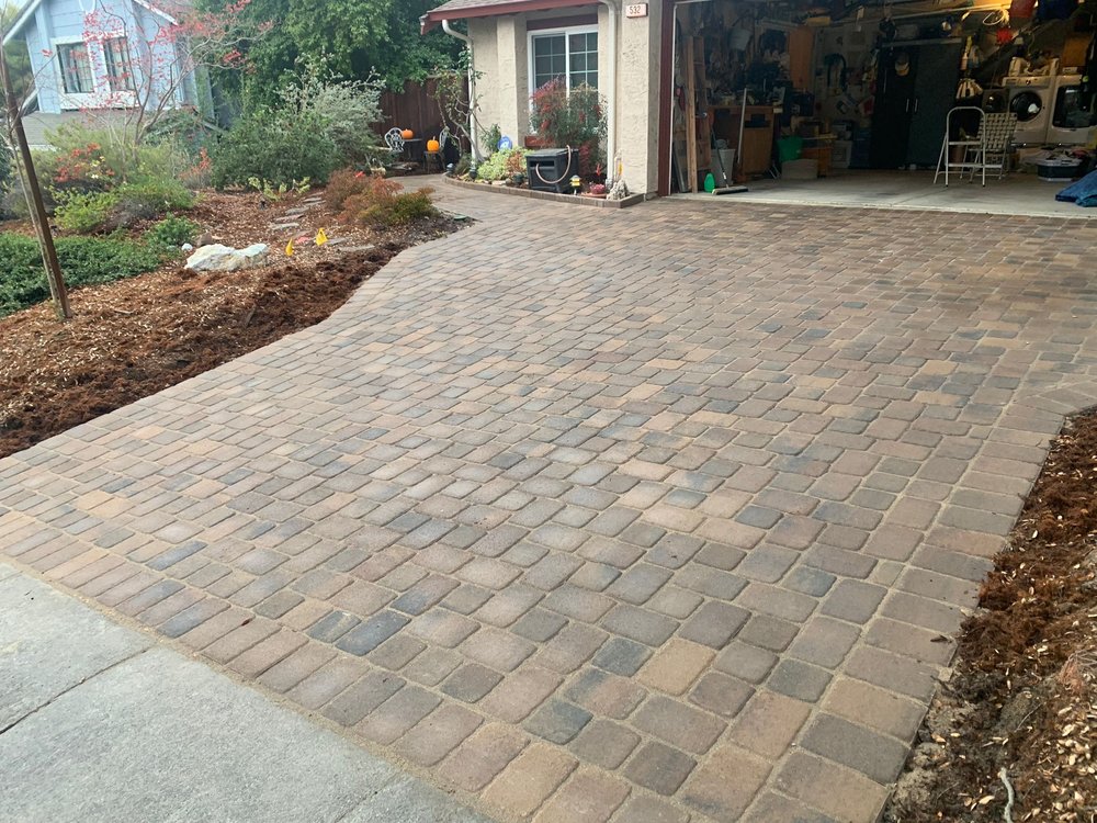 Photo of D'Carmo Interlocking Pavers