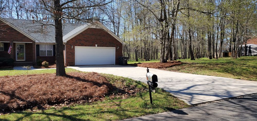 Photo of Tarheel Turf Lawn Care & Maintenance