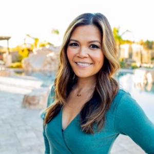 Photo of Marlyn Kamibayashiyama - Simply Vegas