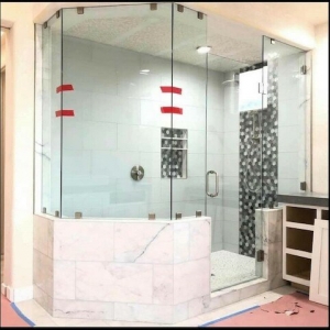 Photo of Valdez Glass & Mirrors
