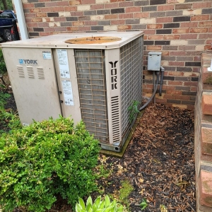 Photo of 2 Conditions Heating Air and Garage Door