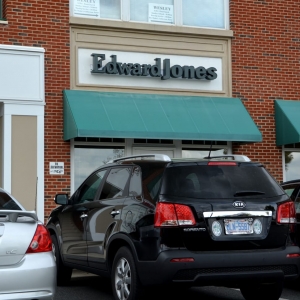 Photo of Edward Jones - Financial Advisor: Daniel P Boehm