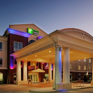 Photo of Holiday Inn Express & Suites Talladega
