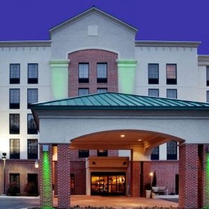Photo of Holiday Inn Express & Suites Newport News
