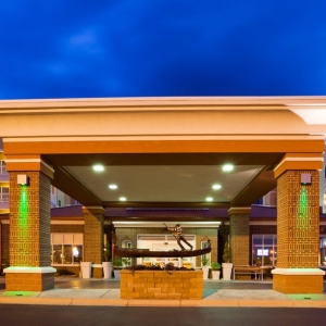 Photo of Holiday Inn & Suites Maple Grove NW Mpls-Arbor Lks