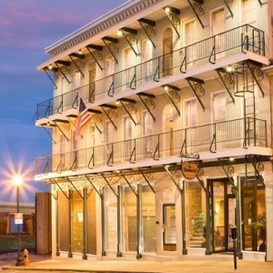 Photo of Commonwealth Credit Solutions