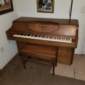 Photo of Bentley professional piano moving