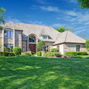 Photo of Maureen Aylward - At Properties