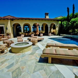 Costa Mesa Artisan Outdoor