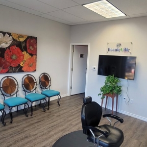 Cedar Park BeauteVille Suites