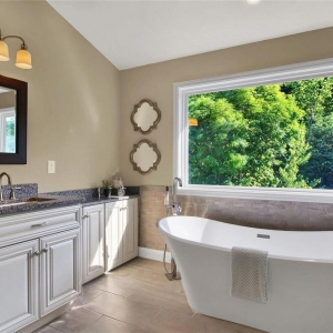 Photo of Show Me Granite Showroom