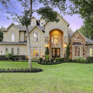 Photo of Christo's Courtesy Lawn and Landscape Services