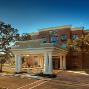 Photo of Holiday Inn Express & Suites Charleston - Mount Pleasant