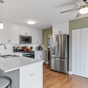 Photo of CabinetLand Kitchen & Bathroom Remodeling Center