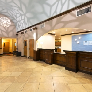 Photo of Holiday Inn Express & Suites Little Rock-West