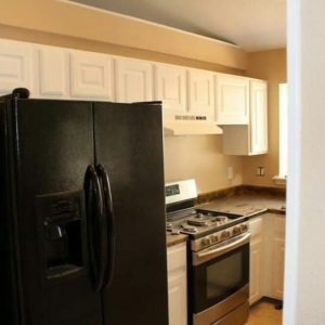 Round Rock Opetra Custom Cabinets