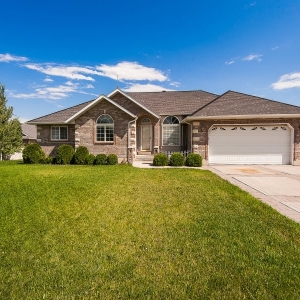 Photo of Melissa Comrie Real Estate