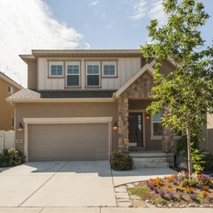 Photo of Melissa Comrie Real Estate