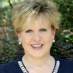 Photo of Janie Pugh - Carolina One Real Estate