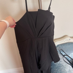 Photo of Le's Tailoring & Cleaning