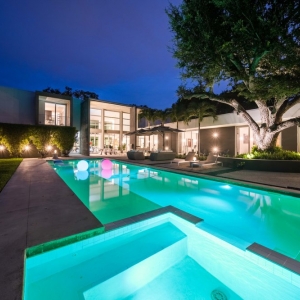 Photo of Luxe Properties