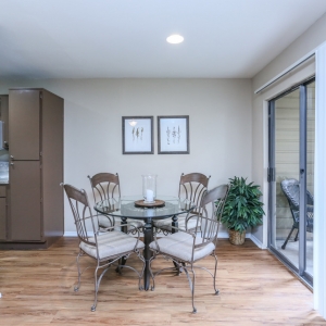 Photo of MacKenzie Pointe Apartments