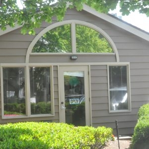 Photo of 32 Pearls Seattle Family, Cosmetic, Invisalign, And Implant Dental Practice