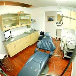 Photo of Steven J. Baldwin, DDS and Cynthia Scipioni, DDS Practice