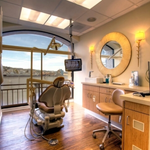 San Francisco Nazanin Barkhodari, DDS Practice