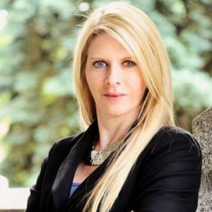 Photo of America's Top Attorneys - Molly Jansen  defending the criminally accused good defense
