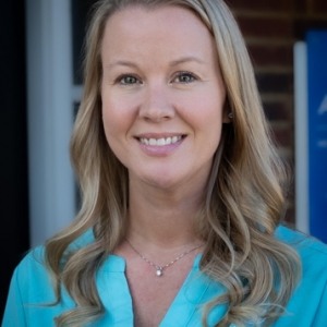 Photo of Victoria Ares: Allstate Insurance Agent