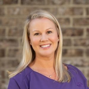 Photo of Victoria Ares: Allstate Insurance Agent