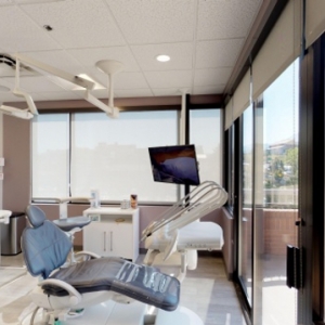 Photo of Dr. Bahar Esmaili, DDS Doctor of Dental Surgery