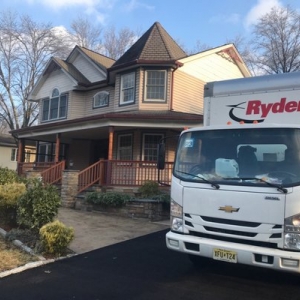 Photo of Moishe's Moving & Storage