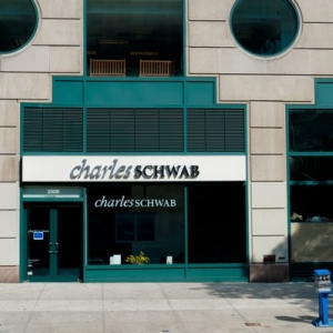 Photo of Charles Schwab