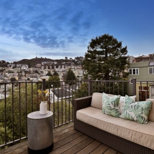 Photo of Mary Macpherson - Compass Real Estate
