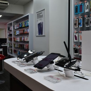 Photo of Wireless One NY, Verizon Wireless Authorized Retailer