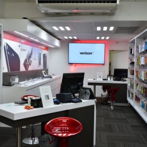 Photo of Wireless One NY, Verizon Wireless Authorized Retailer