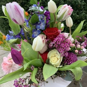 Great Neck Love U Flowers