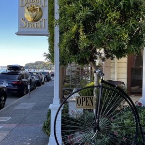 Photo of Daniel Merriam's Bubble Street Gallery