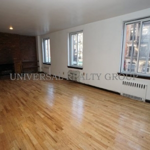Photo of Universal Realty Group