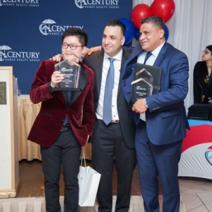 Photo of Yi Lin - Century Homes Realty Group