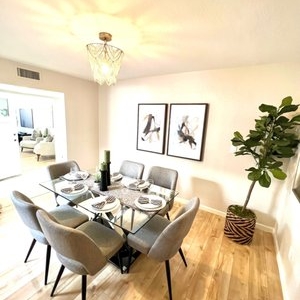 Photo of iSearchDecor
