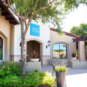 Photo of Charles Schwab