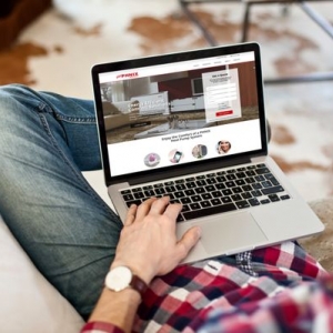 Photo of GiraffeBuilder