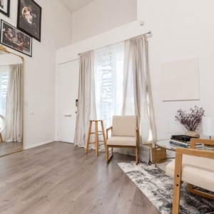 Santa Monica Encapsulate Studio