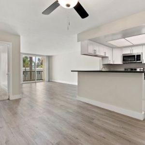 Photo of Parkway Plaza Apartments