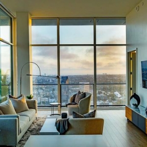 Photo of The Landmark Los Angeles Apartments