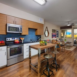 Photo of Wilshire La Brea Apartments